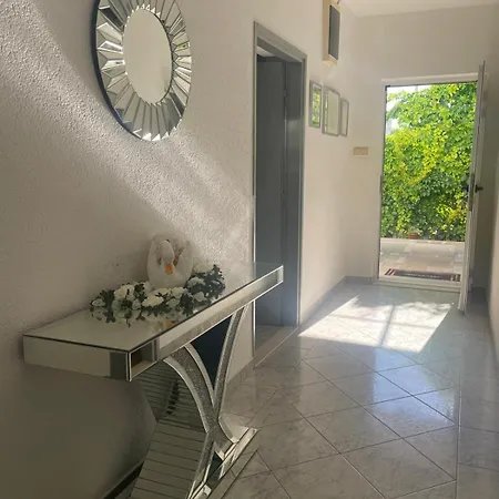 Lava 3* Kastela