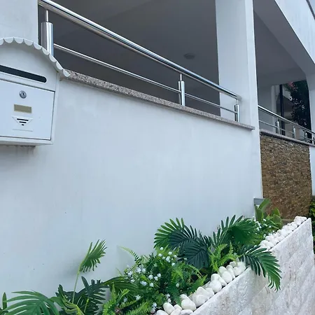 Lava 3* Kastela