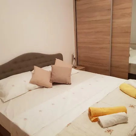 Lava Guest house 3*