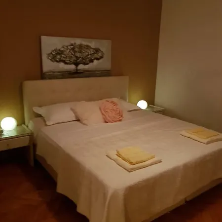 Guest house Lava Kastela