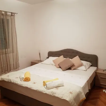 Guest house Lava Kastela